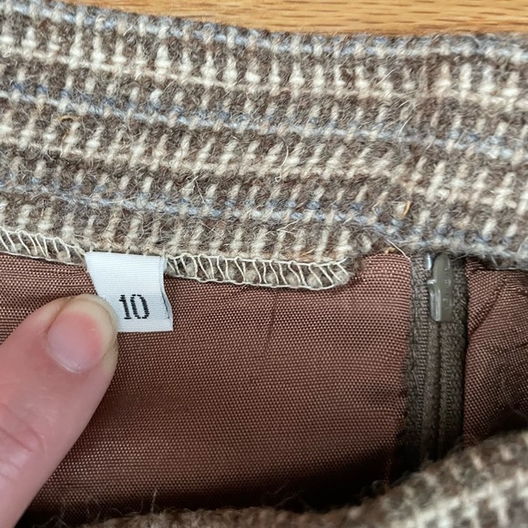 Lord & Taylor - Vintage Ladies Suit - Picture 12 of 16